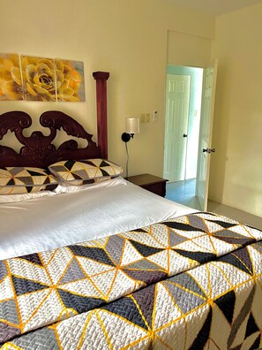 2 chambres, fer et planche à repasser, Wi-Fi, draps fournis