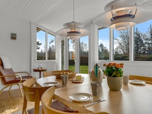 Dining - "Andrine" - 100m from the sea by Interhome (Nakskov)