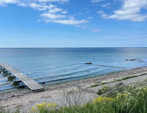 Sea view, 200m to the beach, beautiful nature