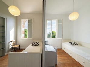4 Schlafzimmer, Bügeleisen/Bügelbrett, WLAN