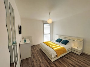 2 bedrooms, desk, internet - Grand Balcon, Piscine et proche du Port by Interhome (Arzon)