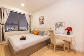 Deluxe Apartment, 3 Bedrooms, Balcony, City View