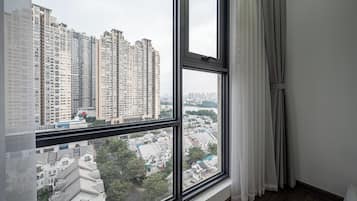 Deluxe Apartment, 4 Bedrooms, Balcony, City View | 2 bedrooms, Egyptian cotton sheets, premium bedding, down duvets