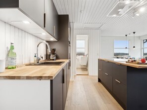 Fridge, microwave, dishwasher, cookware/dishes/utensils