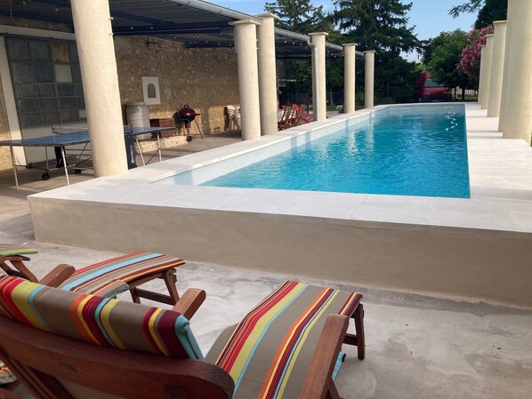 Outdoor pool - Country house at the foot of Mont Ventoux with large swimming pool (Mazan)