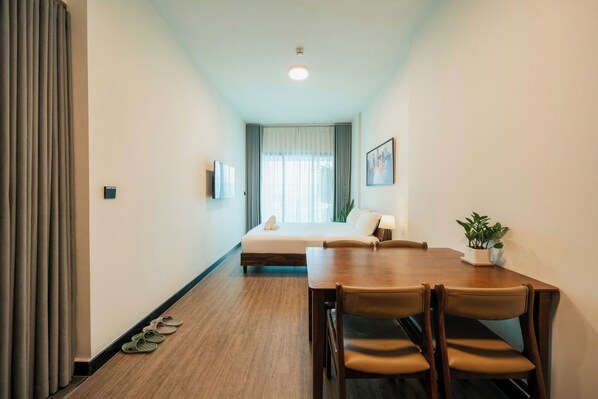Estudio Deluxe, 1 habitación, balcón, vista a la ciudad | Vista desde la habitación