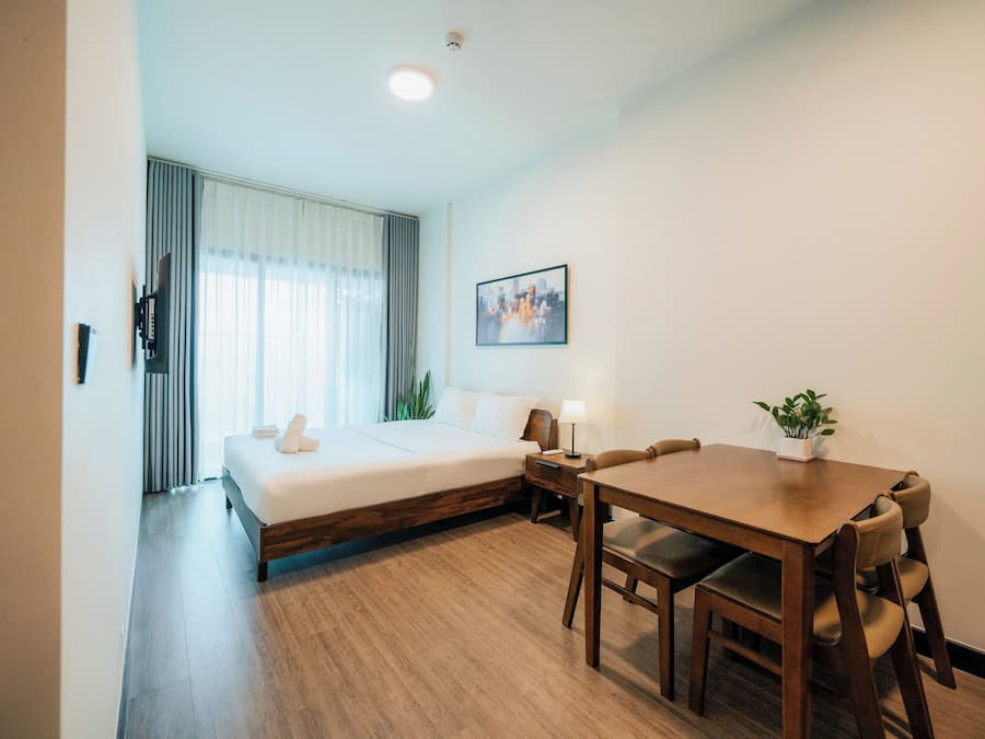 Studio Deluxe, 1 chambre, balcon, vue ville | Coin séjour