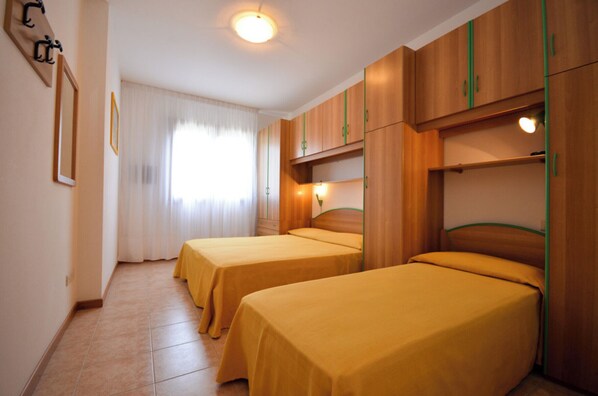 1 chambre, literie fournie