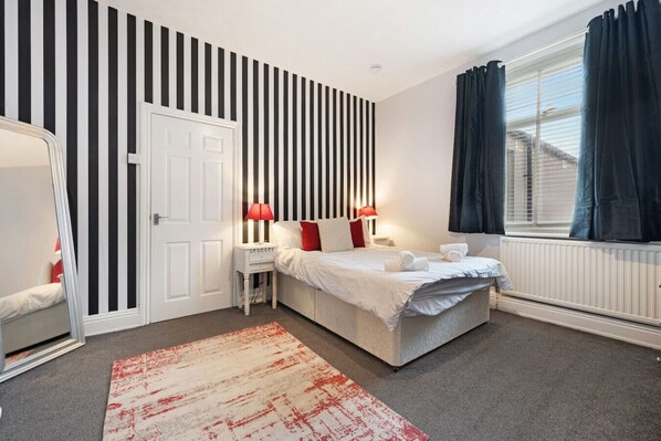 4 Schlafzimmer, Bügeleisen/Bügelbrett, kostenloses WLAN, Bettwäsche