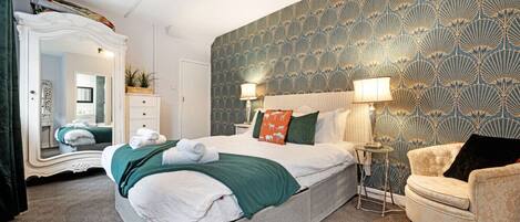 4 Schlafzimmer, BĂŒgeleisen/BĂŒgelbrett, kostenloses WLAN, BettwĂ€sche