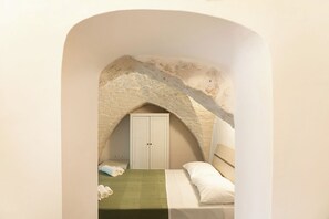 1 slaapkamer, een strijkplank/strijkijzer, gratis wifi, beddengoed