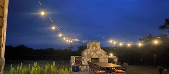 Shenandoah 3BR Mountain Retreat on 15 Acres – Views, Fire Pit, and More!