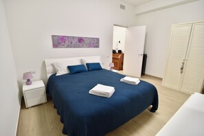 1 bedroom, iron/ironing board, travel cot, WiFi