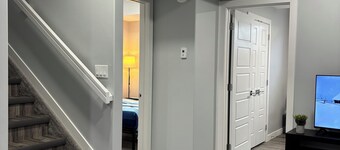 Modern 2 Bedroom Basement Suite