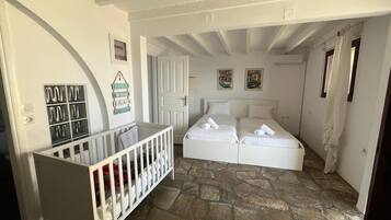 11 slaapkamers, een strijkplank/strijkijzer, wifi, beddengoed