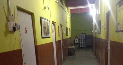 9-room hotel in fabulous SPN with AC, WiFi, fitness room