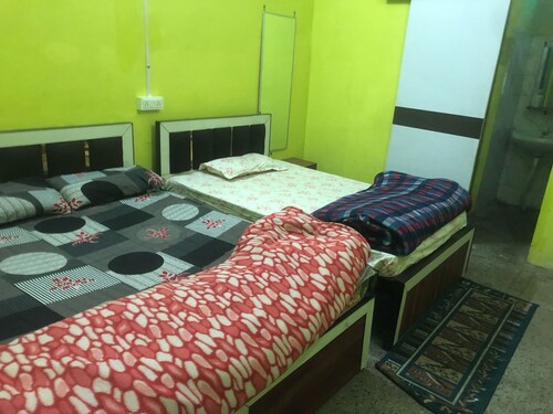 9-room hotel in fabulous SPN with AC, WiFi, fitness room