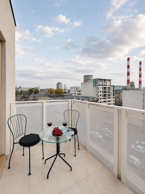 Comfort Apartment, Balcony, City View | Balcony view - Lumina modern 3-rooms family apart (Lódz)