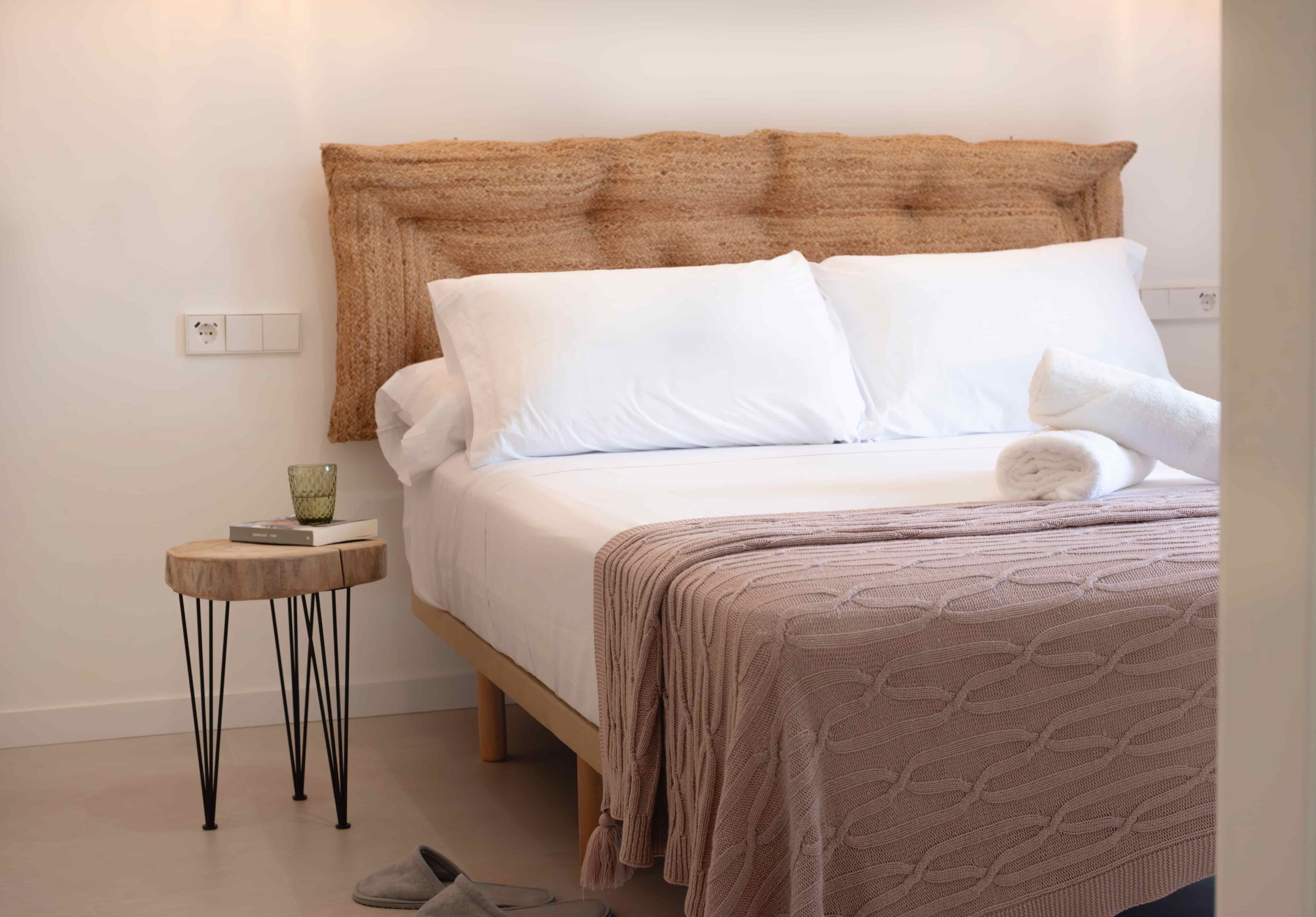 Quarto básico, vista para a montanha | Frigobar, Wi-Fi de cortesia, individualmente decorados