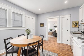 Dining - Remodeled, Mins to Beach & Downtown, Downstairs (Michigan City)