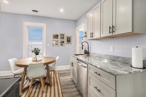 Fridge, microwave, oven, stovetop - Remodeled, Washer, Dryer, Mins to Beach & Downtown (Michigan City)