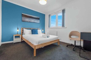 2 habitaciones, tabla de planchar con plancha y wifi gratis 