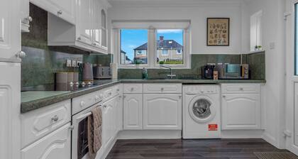 Vacant Nests | The Grampian | Free Wifi