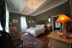1 bedroom, Egyptian cotton sheets, premium bedding, pillow-top beds - Chambres d'hôtes La Gourguille (Barjac)