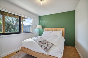 4 chambres, fer et planche à repasser, accès au Wi-Fi (inclus)