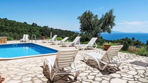 Pool - Cosy apartment for 6 guests with pool, A/C, WIFI, TV, terrace and pets allowed (Labin)
