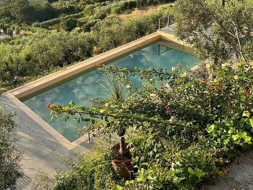 Merveilleuse maison de vacances privée avec piscine privée, WIFI, climatisation, TV et balcon