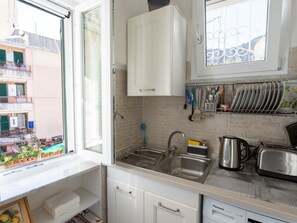 Microwave, oven
