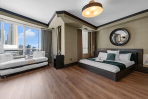 2 bedrooms, desk, iron/ironing board, travel cot