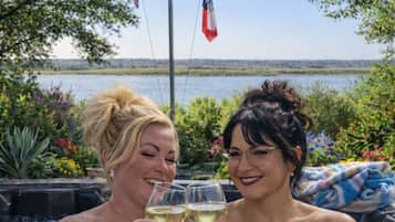 Baignoire à remous extérieure