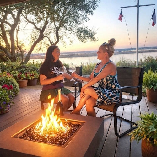 Lakefront Granbury Home, Sleeps 16, Hot Tub, Dock w/Lift, Jet ski, & Fishing
