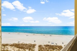 On the beach - Perfect Summer Escape at PP A-521 (Panama City Beach)