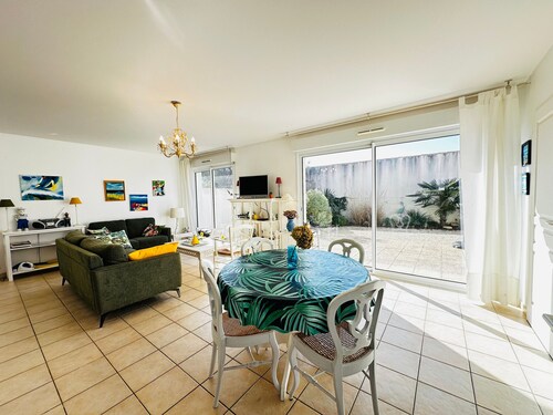 Bright house in Fouras, near sea, 6 ppl, 3 bdrms, garden