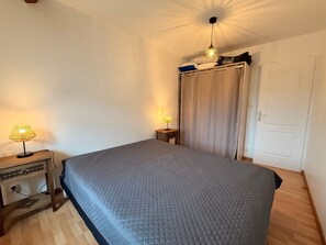2 bedrooms