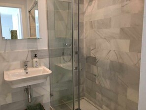 Hair dryer, towels