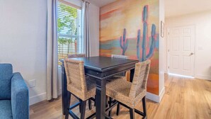 House - Charming Family 2BR Midtown Reno - Pets Welcome (Reno)