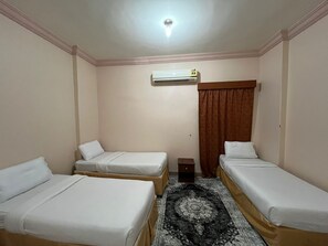 高級寢具、免費 Wi-Fi、床單、方便輪椅出入