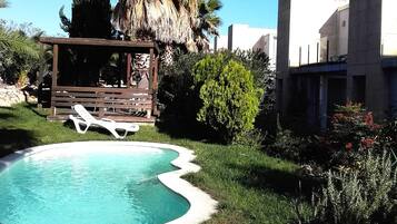 Apartamento | Piscina | Una piscina al aire libre