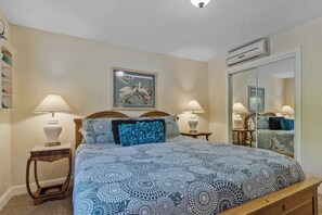 4 Schlafzimmer, Schreibtisch, Bügeleisen/Bügelbrett, Reisekinderbett