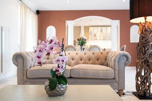 Living area - Old forge with enclosed garden. (coussac bonneval)