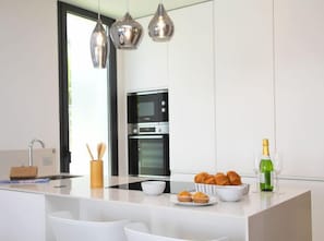 House, 4 Bedrooms, Terrace | Private kitchen - Global Bruselas - By Global Rental Holidays 18917 (Finestrat)
