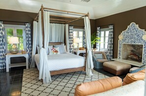 5 slaapkamers, een bureau, een strijkplank/strijkijzer, gratis wifi