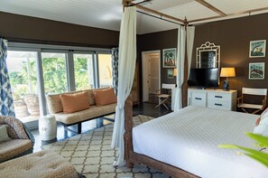 5 bedrooms, desk, iron/ironing board, free WiFi