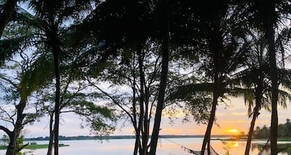Lucas Lake Hotel