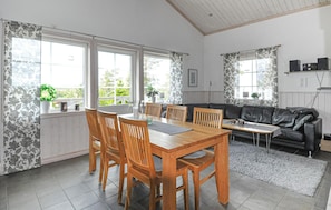 Dining - Cozy apartment in Sysslebäck with sauna (Sysslebäck)