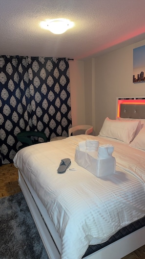 2 chambres, fer et planche à repasser, Wi-Fi, draps fournis